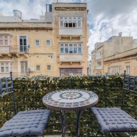 Traditional Maltese Town House In Floriana Ngoại thất bức ảnh