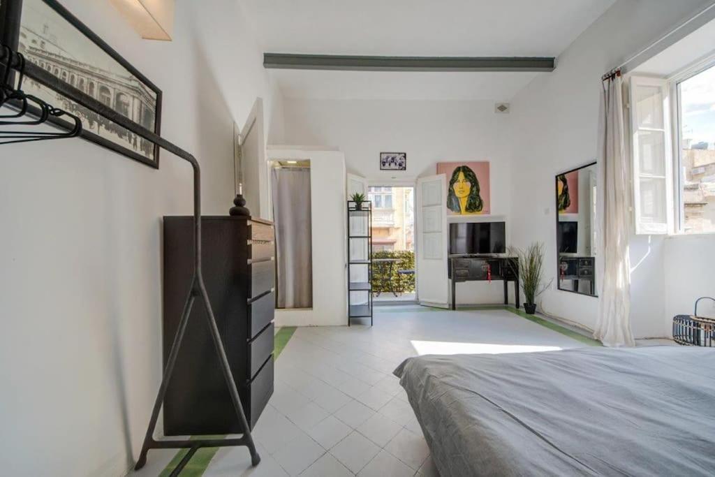 Traditional Maltese Town House In Floriana Ngoại thất bức ảnh