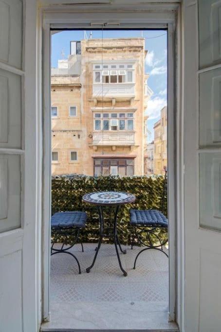 Traditional Maltese Town House In Floriana Ngoại thất bức ảnh